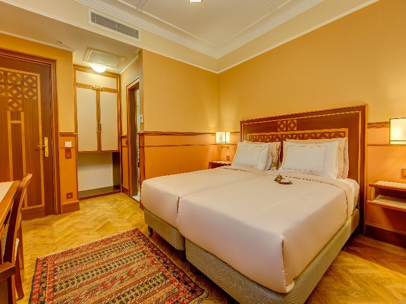 Lalahan Hotel Istanbul Bagian luar foto