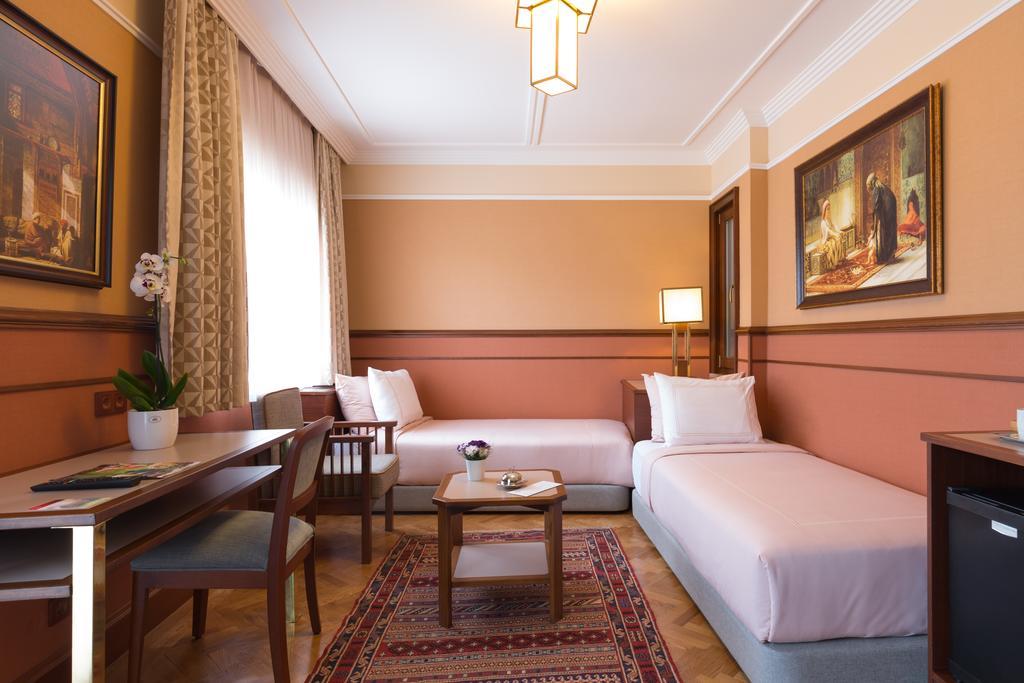 Lalahan Hotel Istanbul Bagian luar foto